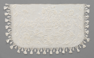 Quilts and Coverlets: American Needlework in White